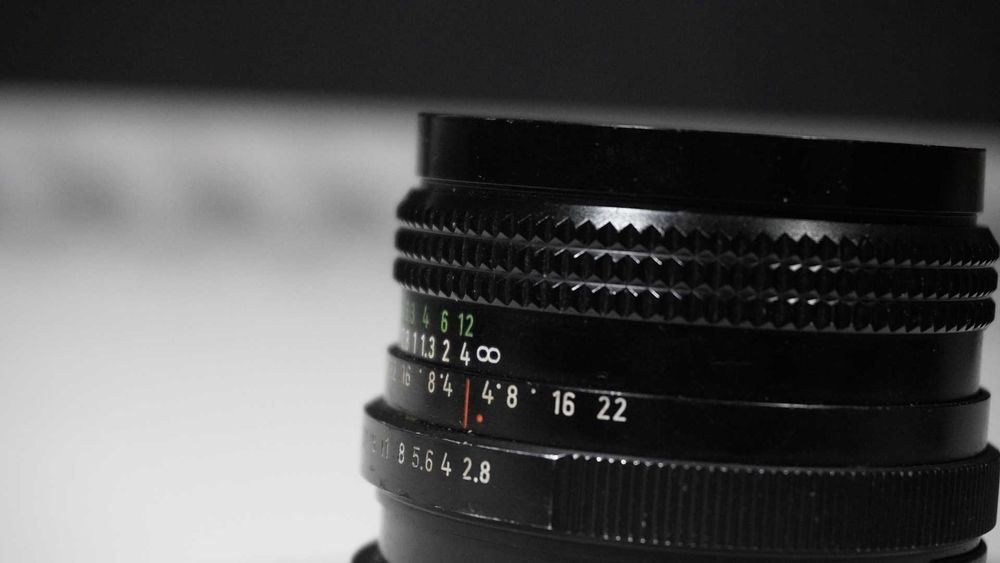 Obiectiv Foto/Video Carl Zeiss Jena 29mm f/2.8 – montură EF + case