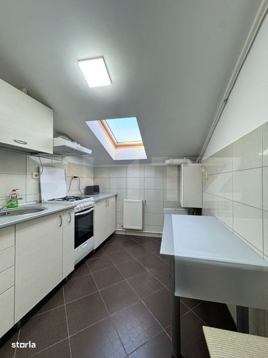 Apartament 2 camere, 51 mp, decomandat, zona Florilor