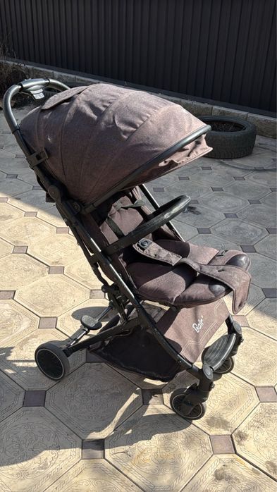 Продам прогулочную коляску