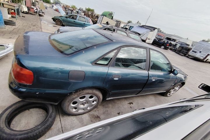 Piese Audi A4 1995 1.6 MT (101 hp)