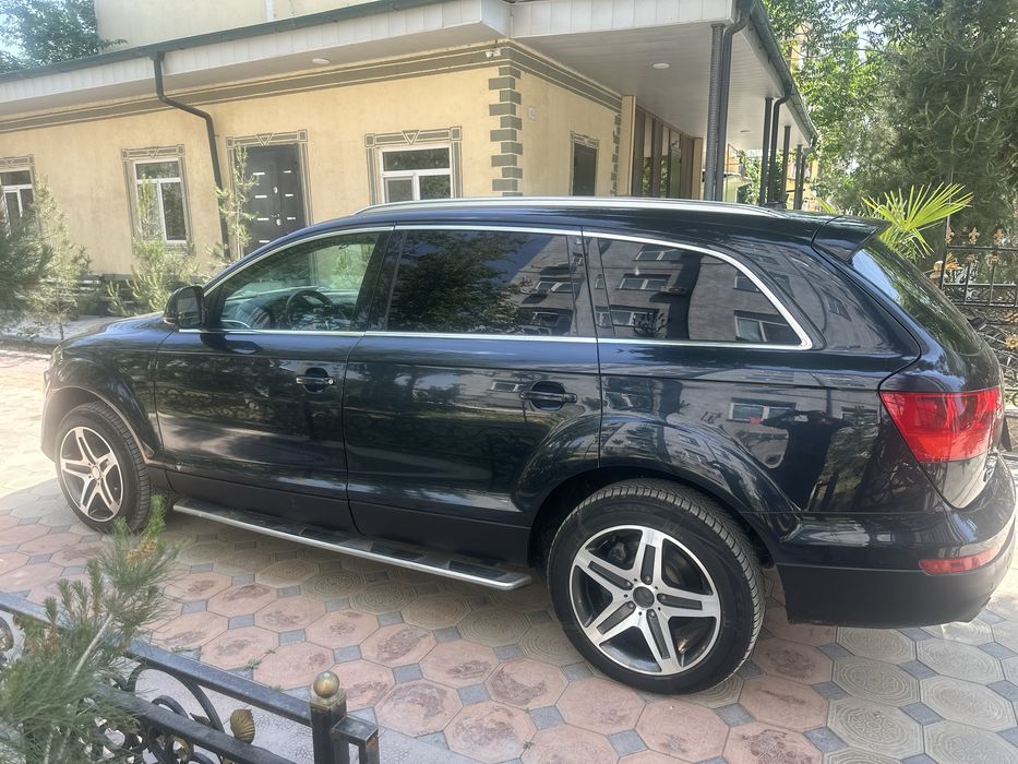 Машина в идеальном состояние цену договоримся