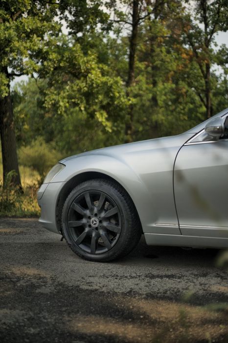 Jante cu anvelope Mercedes 245 45 R18 tragger jur punte bloc valve far