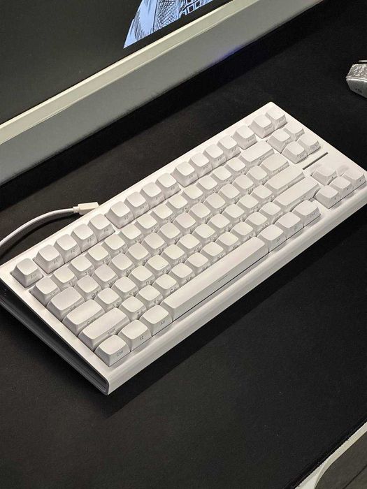 IO Type 84 Magnetic Белая магнитная клавиатура с 8000 герц
