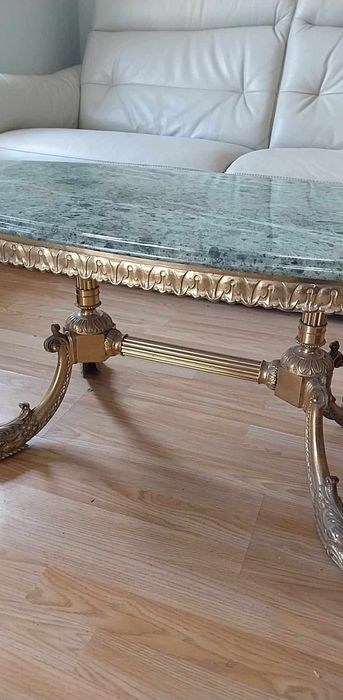 Масивна холна маса