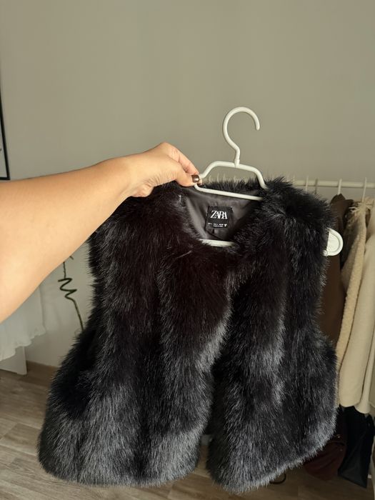 Продам жилет из эко меха