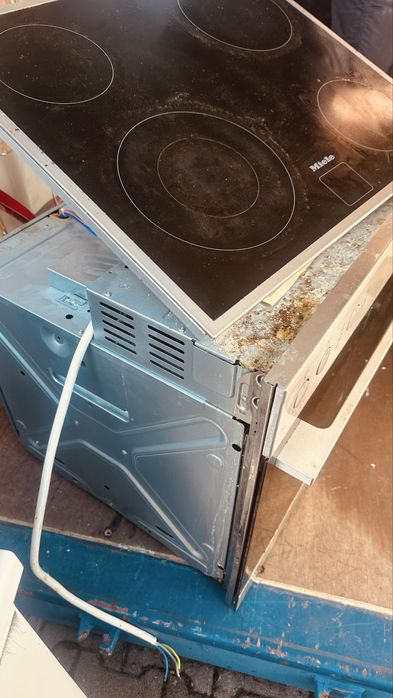 Plita si cuptor electric Miele