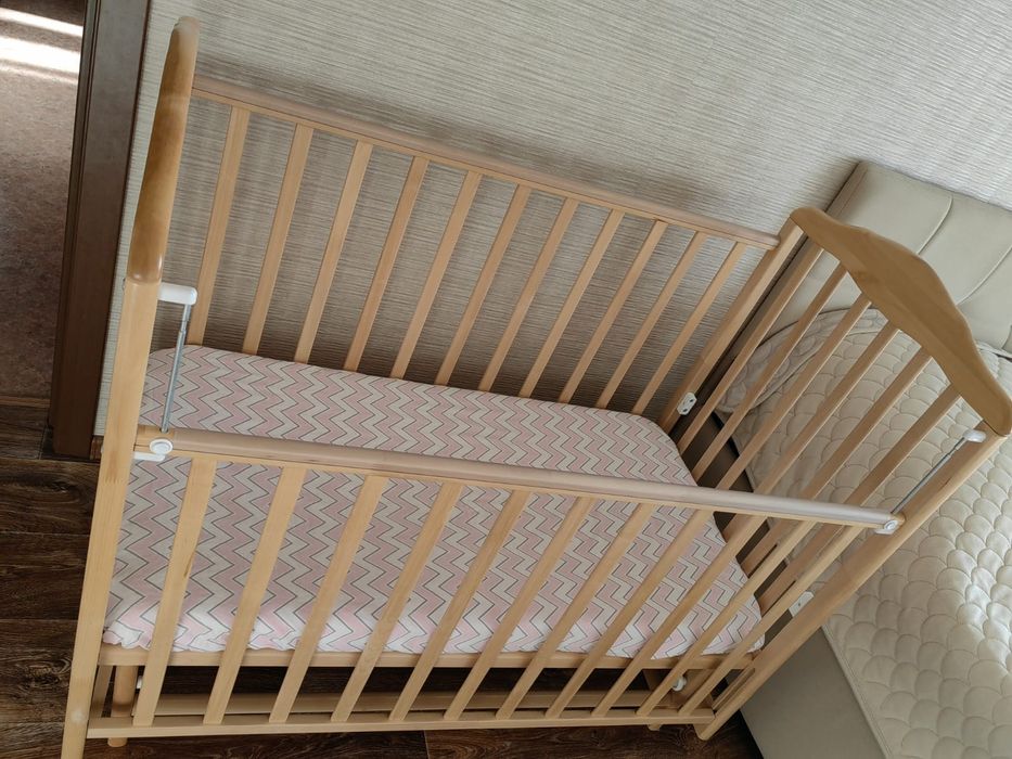 Детская кровать с матрасом