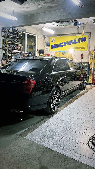 Пастиране на автомобили и фарове