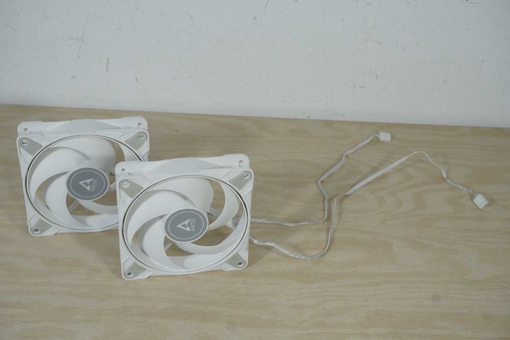 2x 120mm Вентилатора Arctic White P12 Max / Бели / Вкл.ДДС