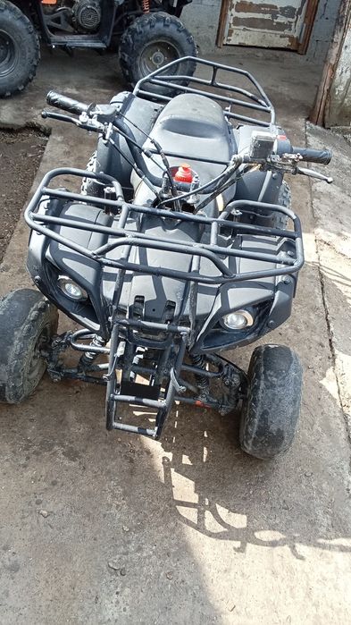 Vând sau Schimb 2 atv de 125