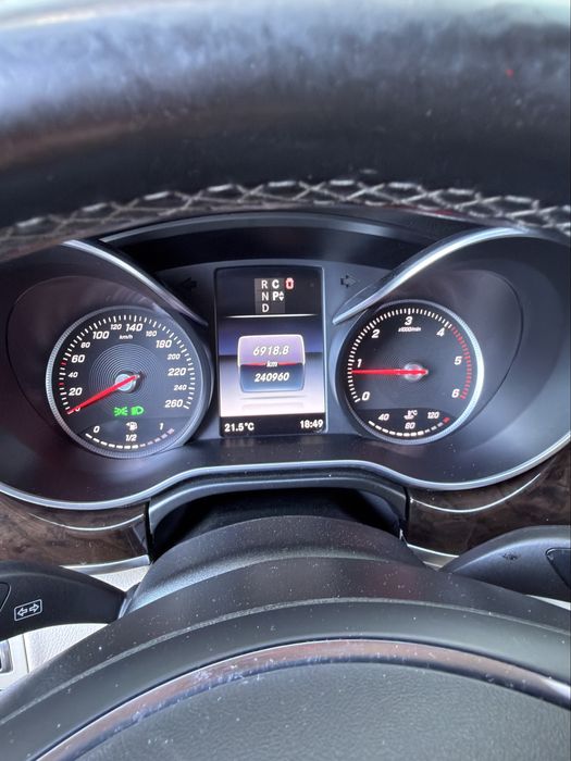 Mercedes v250 long 4 matic 7 locuri