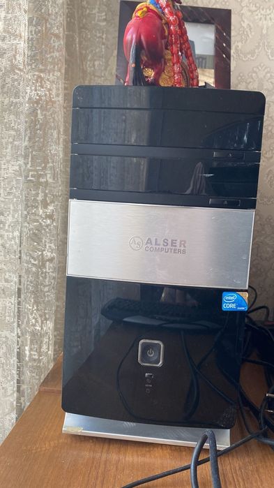 Компьютер сатылады. Жасап тұрған