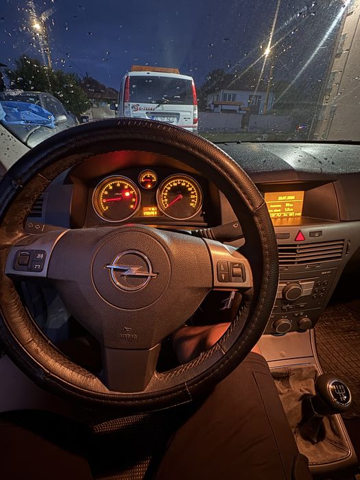 Opel Astra GTC 1.6 Benzină 2007