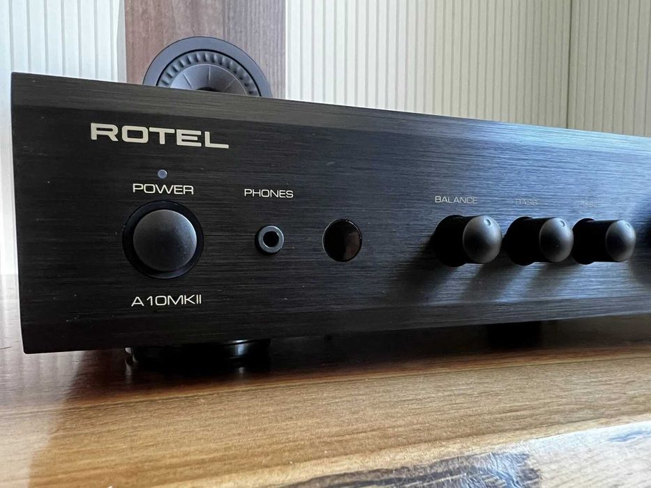 Стерео усилвател Rotel A10 MK2
