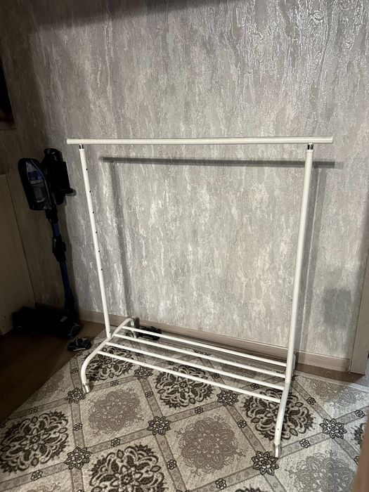 продам напольную вешалку "Икеа"