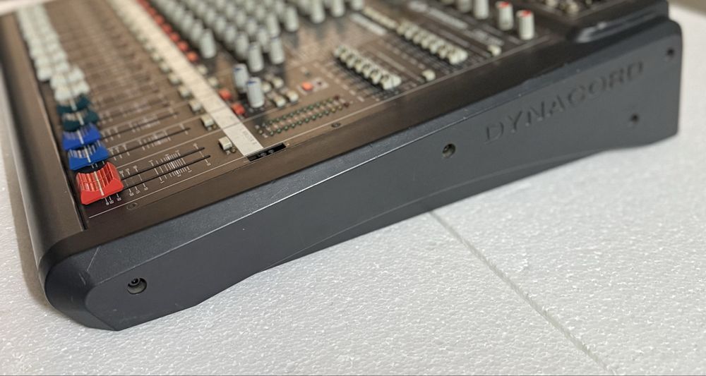 Vand mixer dynacord CMS1000.2 ( FARA PUTERE )