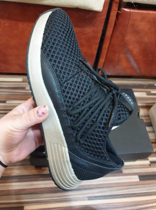 Adidași under armour mărimea 38,5