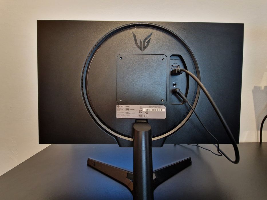 LG 24GN60R-B 144hz , 1 ms , IPS