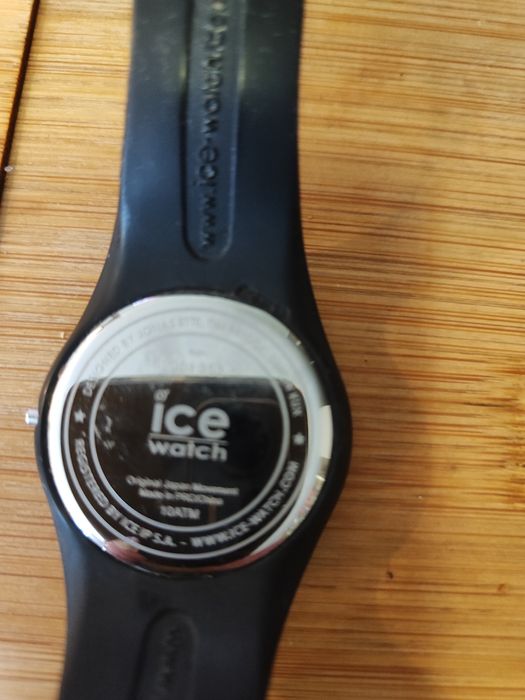Оригинален часовник Ice Watch, златист циферблат