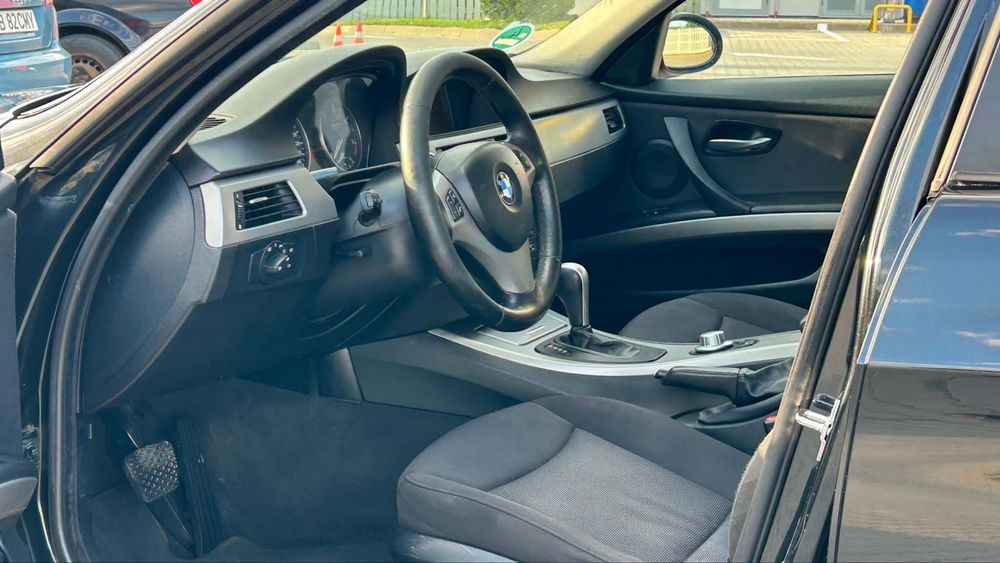 Vând Bmw///E91-320D/2.0D 163 Cai An 2006 Automat-BI-Xenon-Navi Inpecabil