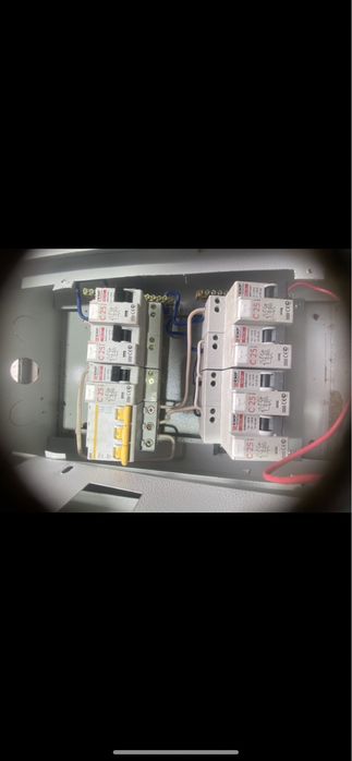 Электрощит с автоматами