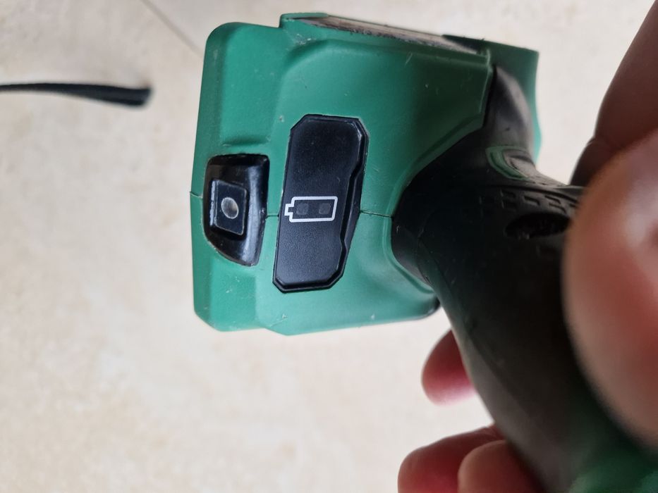 Hikoki DV 18 DBSL , Hitachi DS 18 DL 2 - masini de gaurit si insurubat