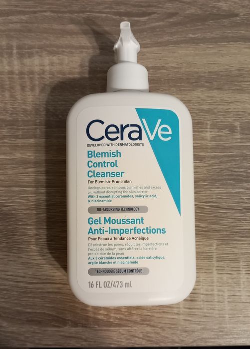 Cerave gel pentru tenul cu tendința acneica