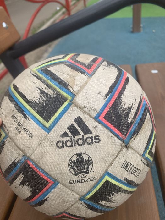 Мяч футбольный Adidas