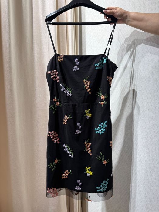 Продам вечерние наряды