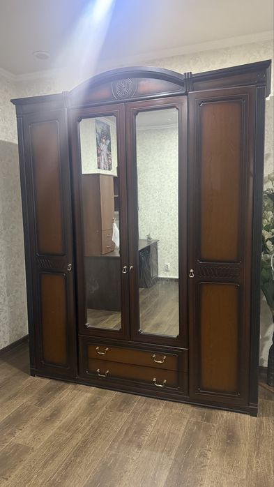 Продам спальный гарнитур