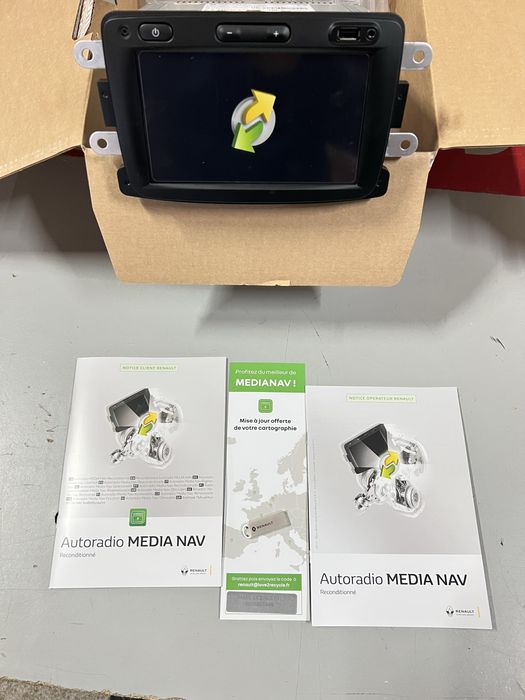 Media nav evolution navigatie Dacia Logan Sandero Duster vanzare engros noi originale Renault soft 9.8
