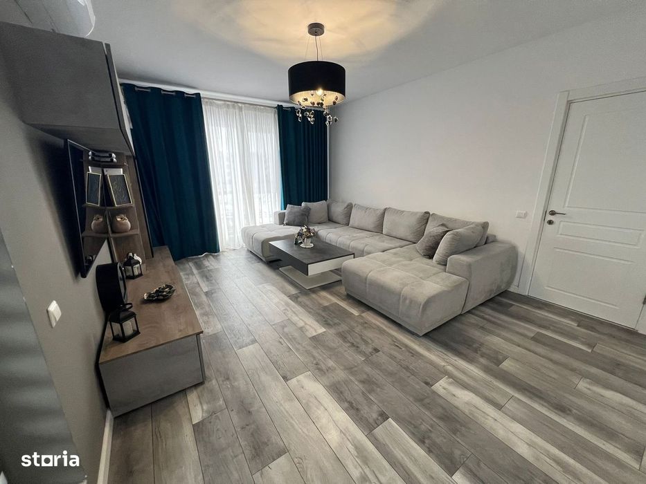 Direct proprietar-Vând apartament 3 camere, complet mobilat și dotat.