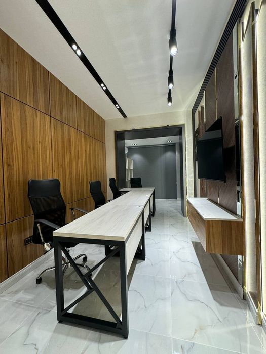 Офис в аренду. Парк Ашхабад. Отличное расположение. Первая линия