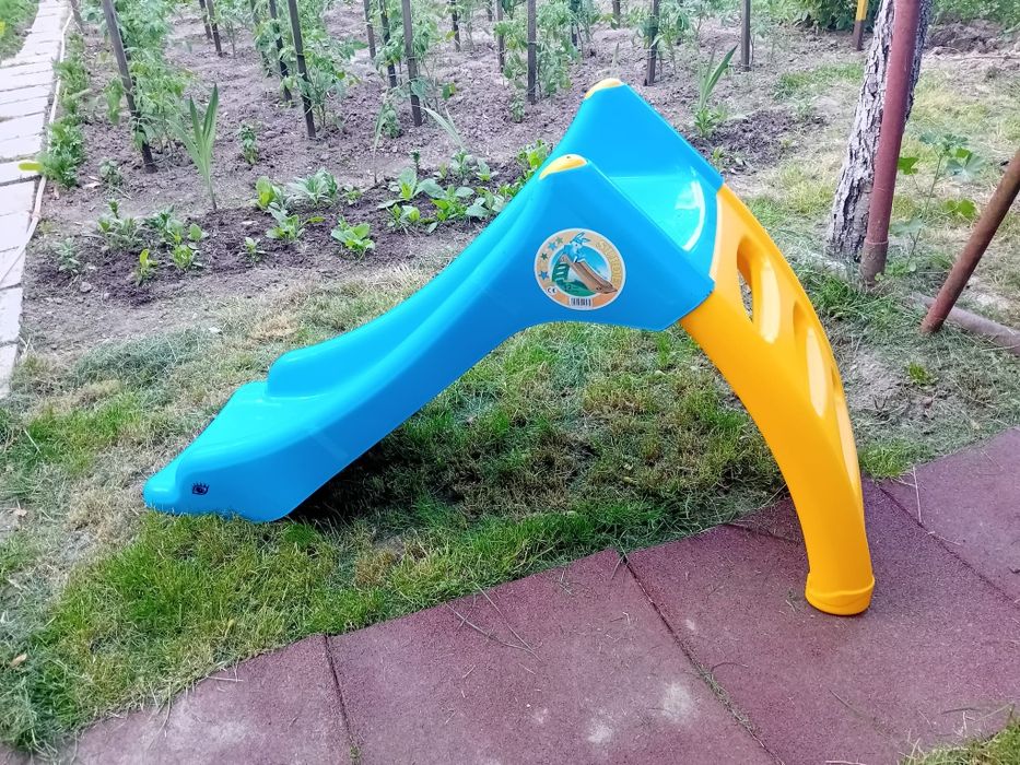 Topogan/ tobogan de plastic, puțin folosit