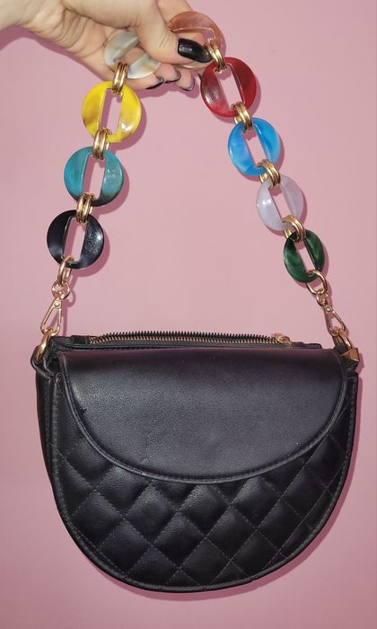 Дамска чантичка с къса и дълга дръжка