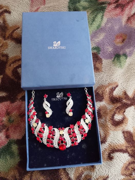 Набор серёжки и колье