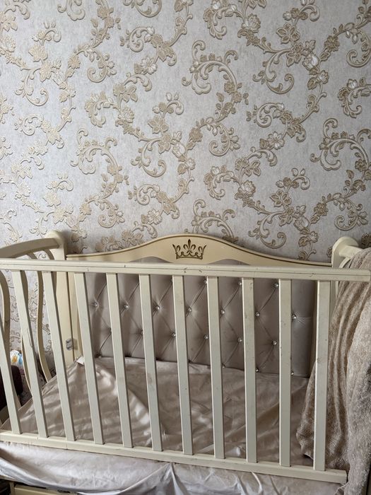 Продам кроваткуууу