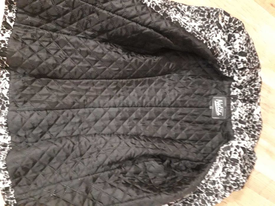 Дамско зимно палто с капитонирана вата