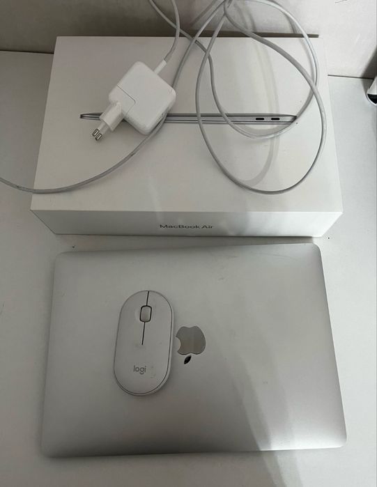 Macbook Air 13 MGN93