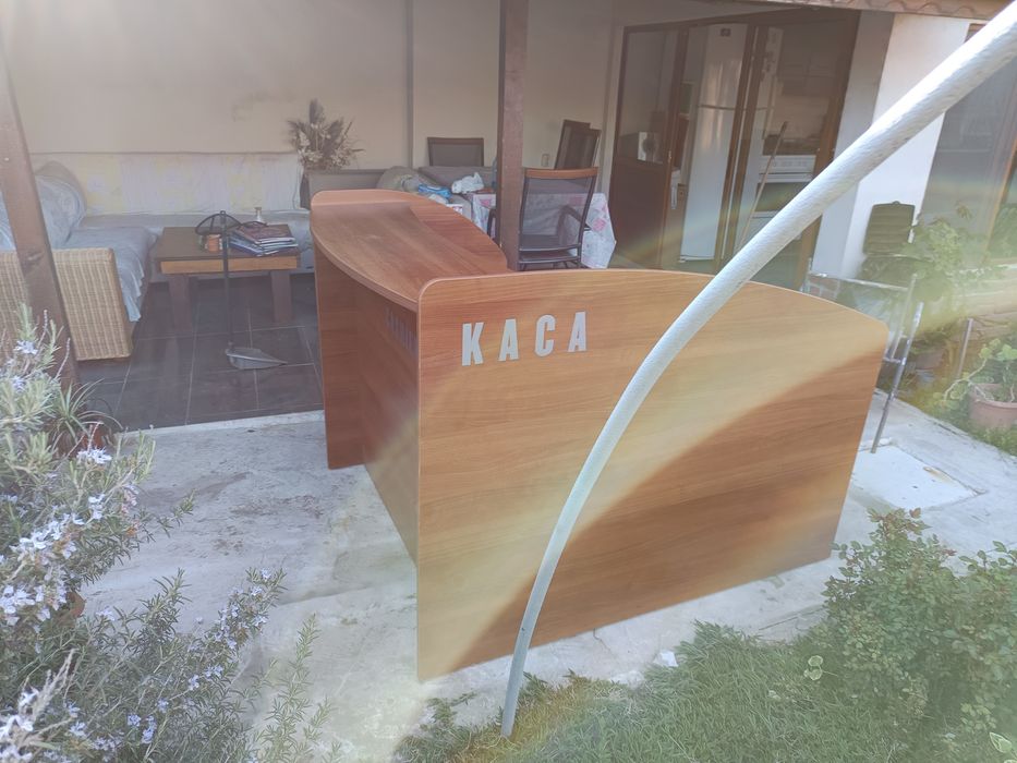 Бюро, каса ,рецепция