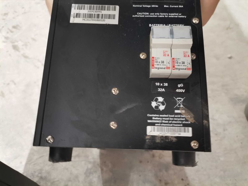 UPS  -  ЛОТ 2 - НЕработещи