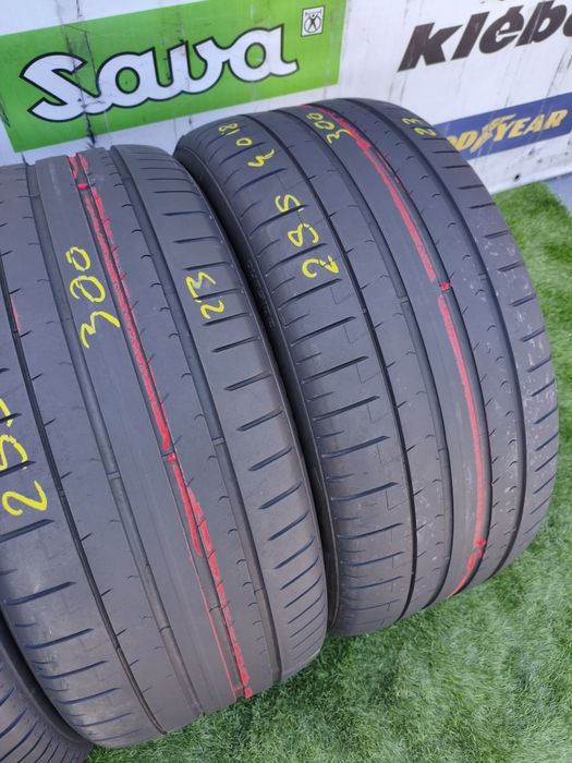 225 45 18 - 255 40 18 Pirelli