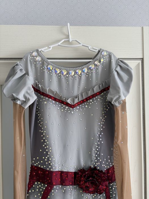 Продам гимнастический комбез