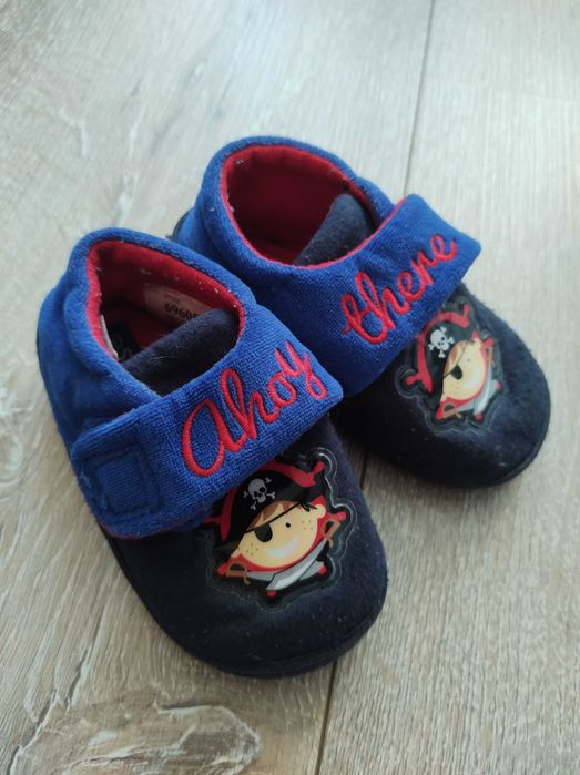 Пантофи 23 номер