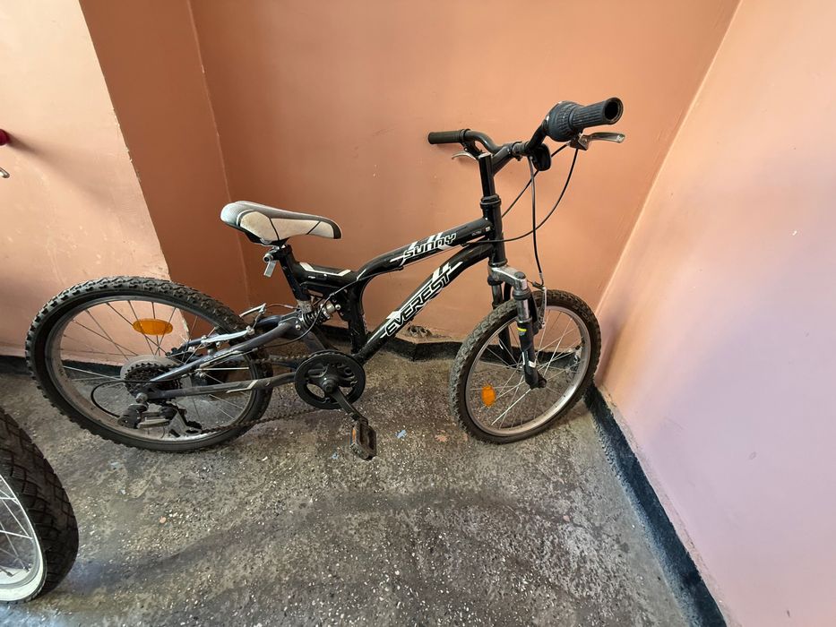 Продавам детско колело