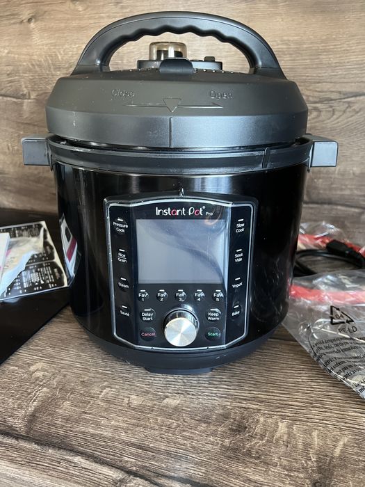 Мултикукър Instant Pot PRO