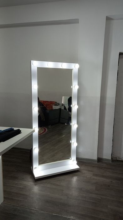 Rasiya oyna qoyulgsn patsvetks