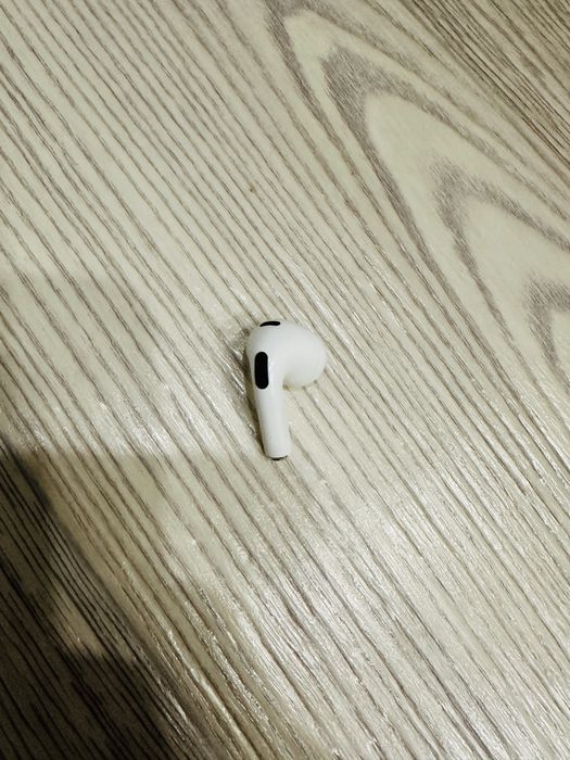 AirPods 3 (правый наушник + кейс) оригинал