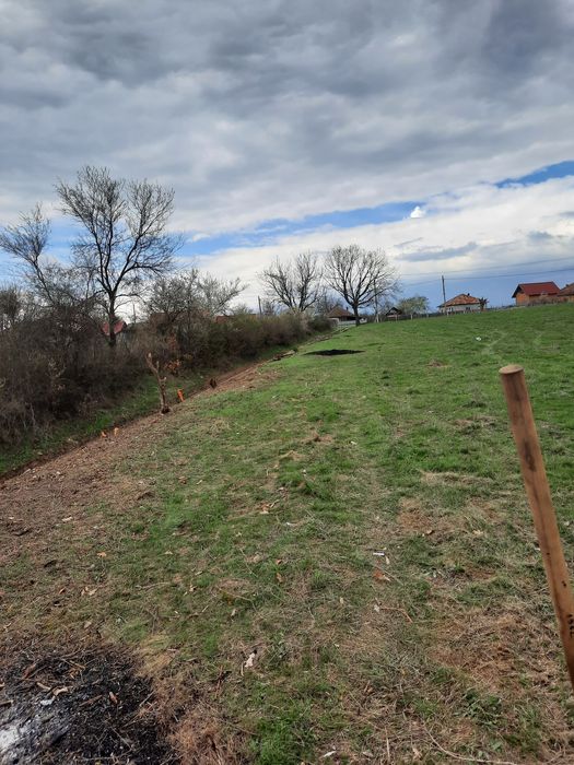 Teren 7900mp,deschidere dublă-sat Șasa,Dănești(10km de Tg jiu)