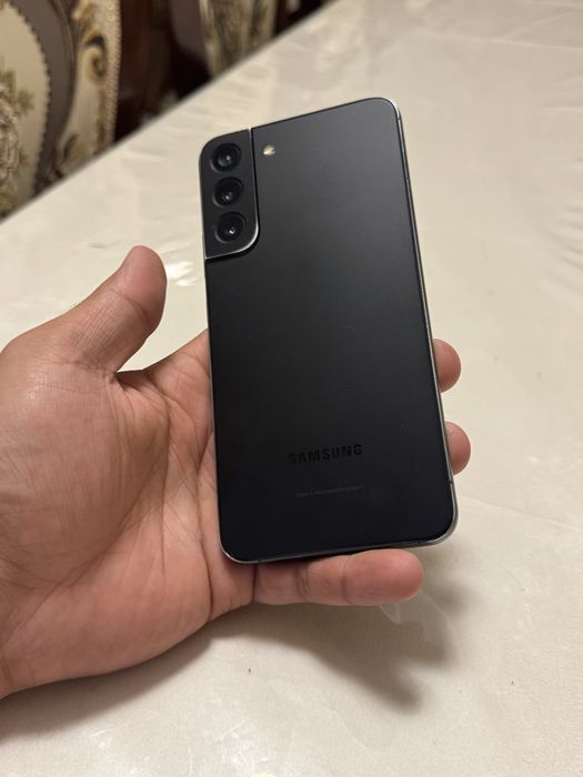 Samsung S22 plus 256/8